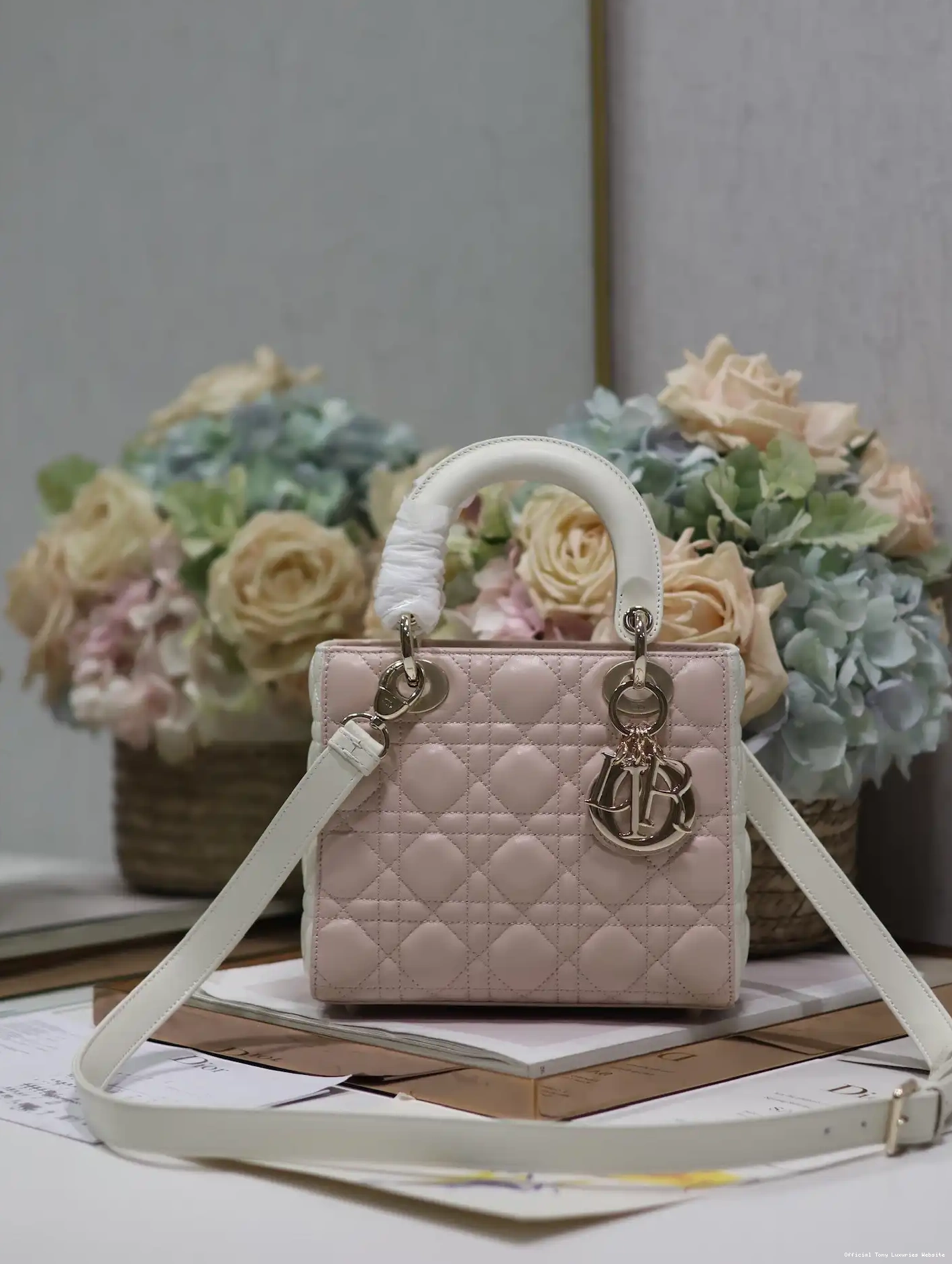 Tony Luxuries LADY DI0R-20CM 0419